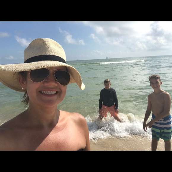 Meet your Posher, Colleen - Picture 1 of 1